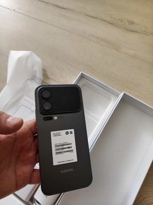 Чисто нов Xiaomi 17 Pro Max   16ram/1TB черна перла невероятен
