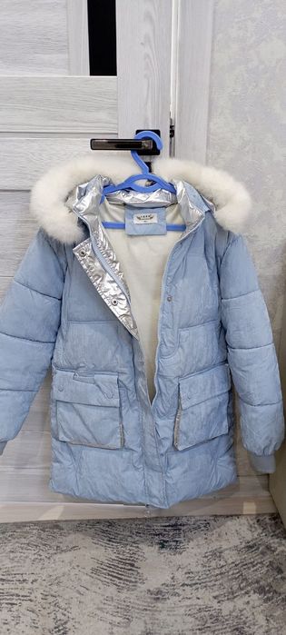 Продается теплая куртка для девочки