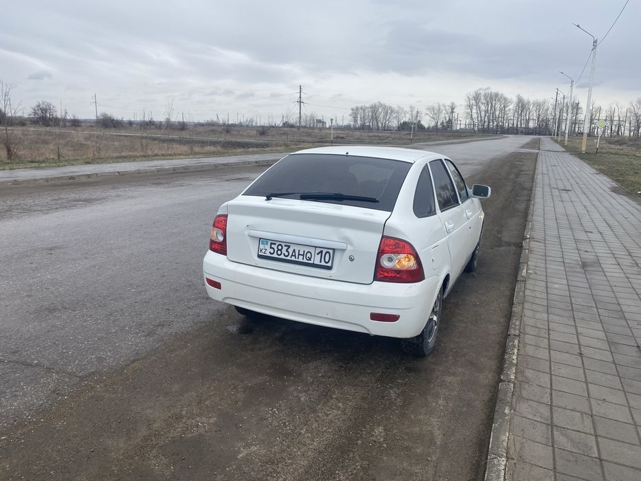 Лада приора  2010 года
