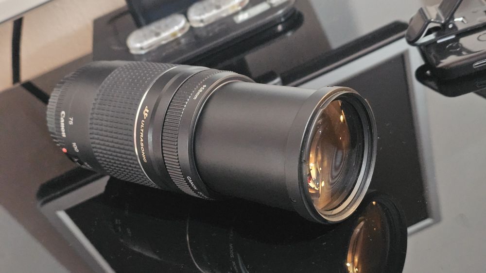 Obiectiv canon 75-300 mm