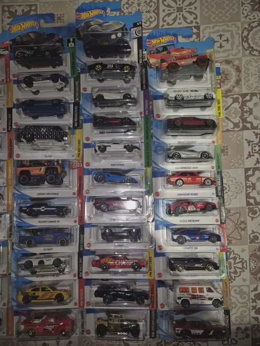 Lot mașinuțe hotwheels