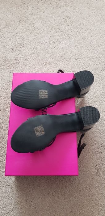 Sandale Sandrine, culoare negru, mărimea 37, noi,  nu au fost purtate