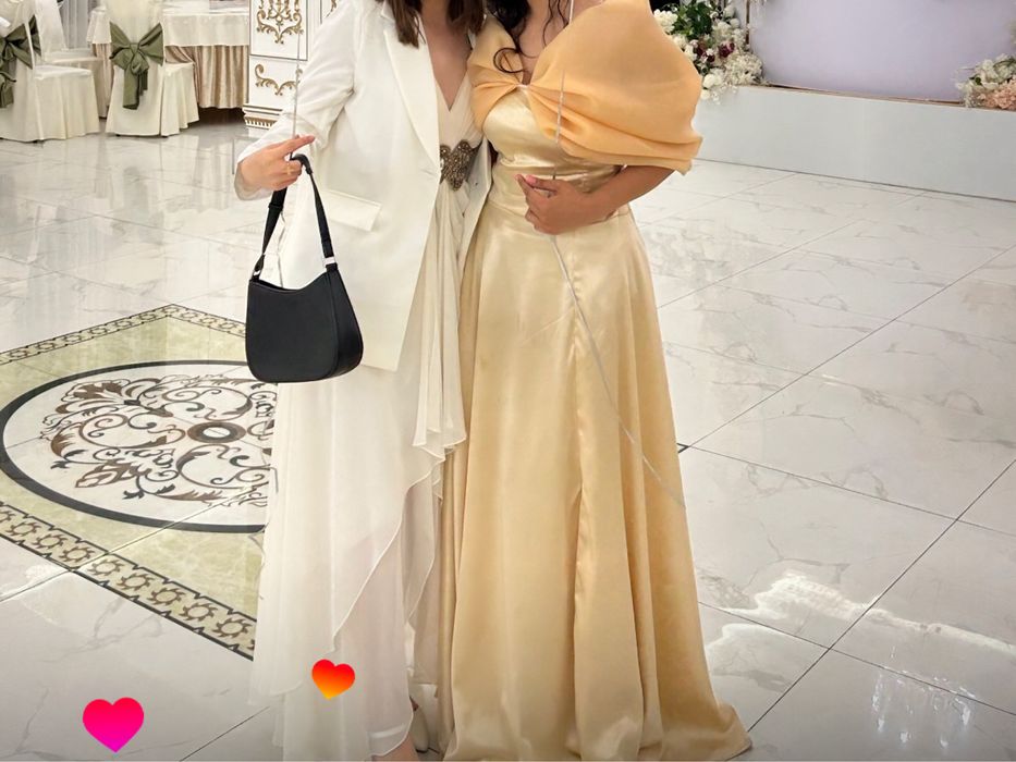 Продается белое платье