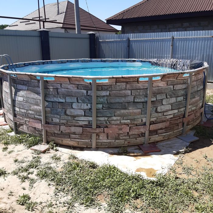 Продам басейн каркасный в нормальном состояний