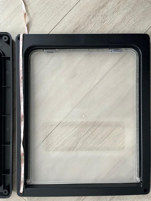 Дверца для домашних животных