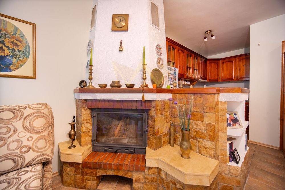 Продава се Тристаен апартамент в Добрич, Център - 98 кв.м за 1480 €/кв.м - Снимка #5