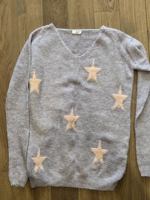 Пуловер естествена материя от вълна лилав на звезди sweater purple