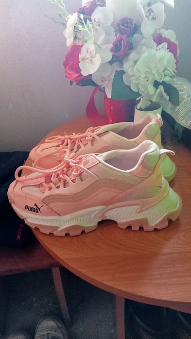 Puma roz nr.40 de femei