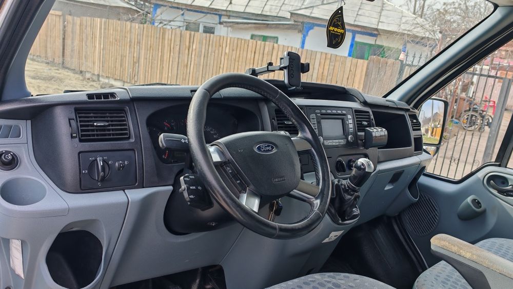 Ford Transit 2.2 Diesel 2011 – Investiții peste 23.000 lei,