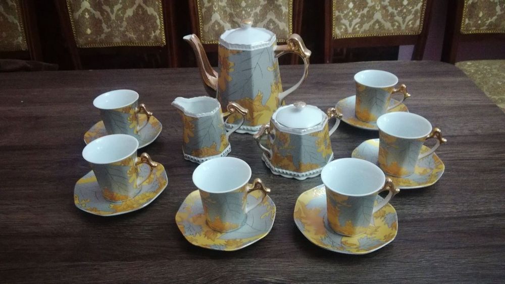 Чайный сервиз очень красивый