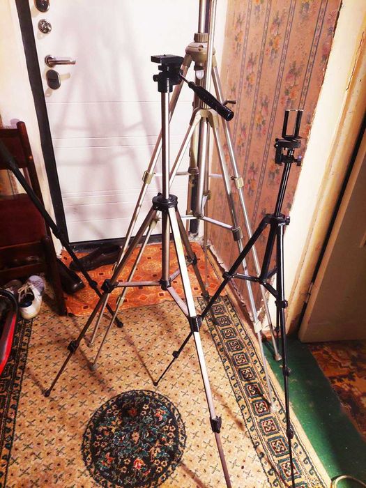 продам штативы для телефонов фото и видеокамер.