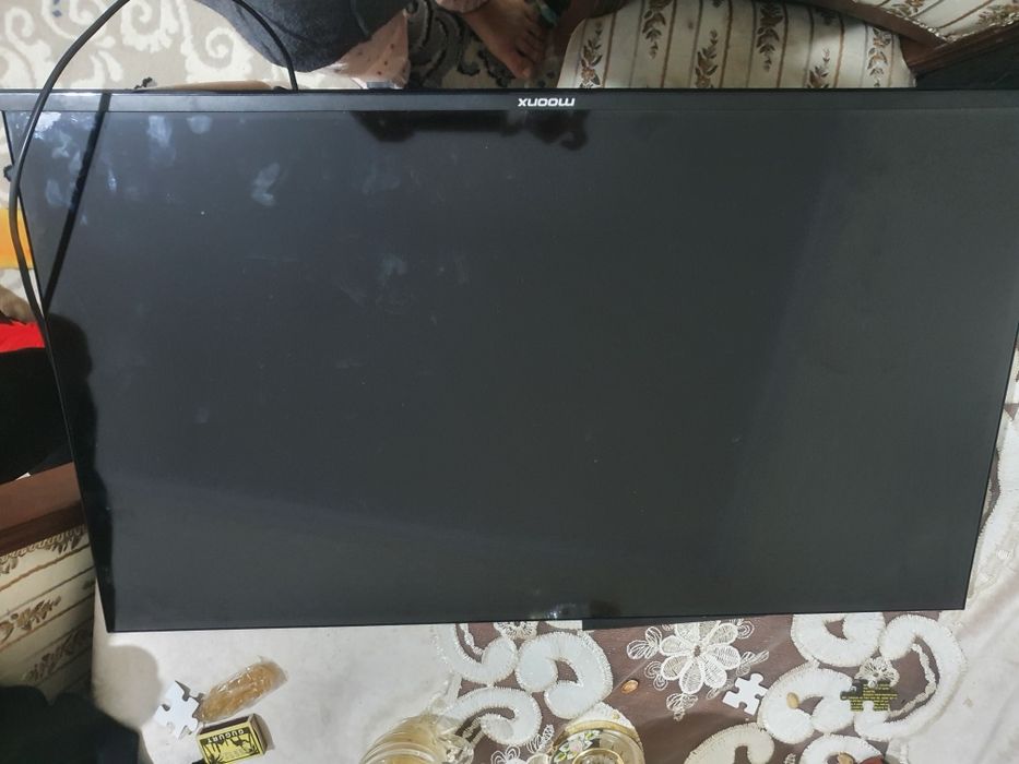 Телевизор сотилади 32 талик