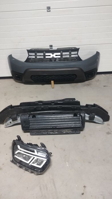 Bara fata , far dreapta, trager , traversa , volet Dacia Duster