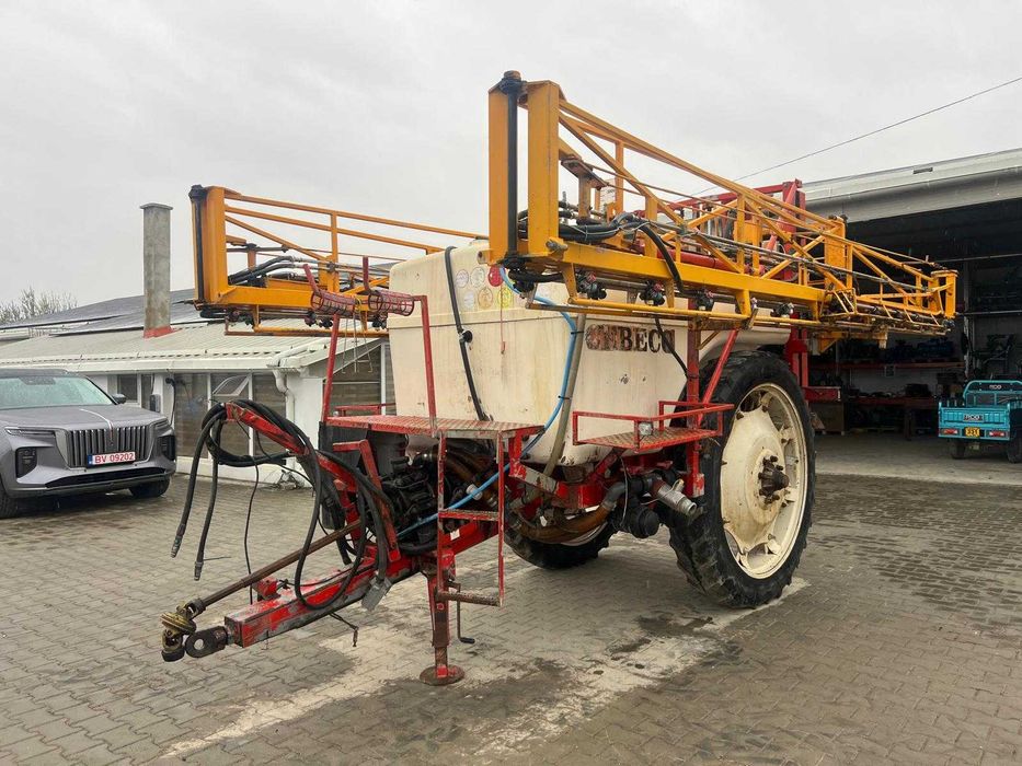 Прикачна пръскачка Agrifac – 3000 л, 24 м
