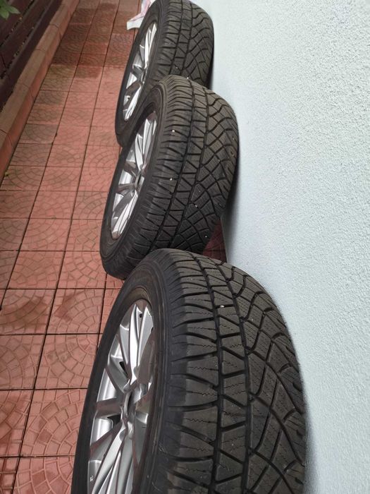 Roti Mitsubishi L200