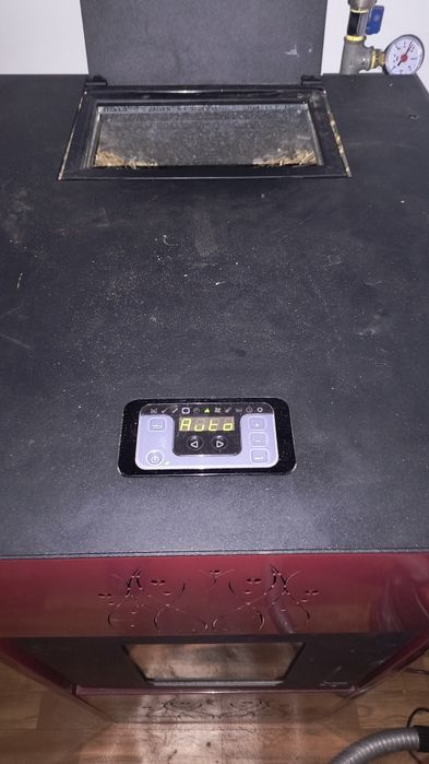 Продавам пелетна камина