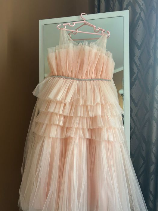 Продаю платье для девочек