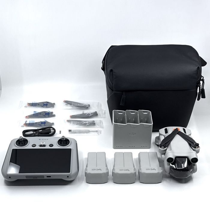 Drona DJI Mini 3 PRO Fly More Combo + Telecomanda RC | ca NOUA | Factura + Garantie |