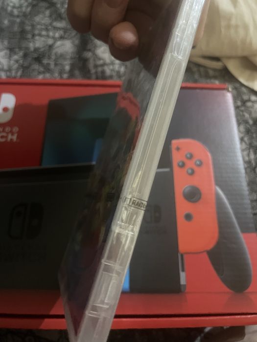 Чисто нов Nintendo Switch с игра