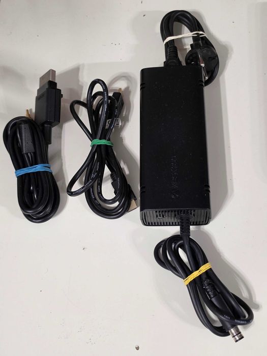 Xbox 360 E 320GB complet