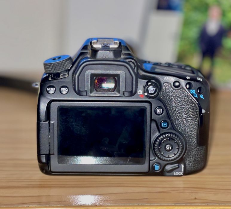 Canon 80 + Sigma 18-50 f2.8