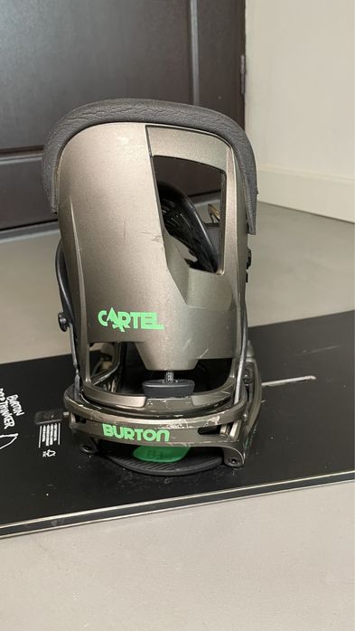 Legatura Snowboard Barbati Burton Cartel EST marime M