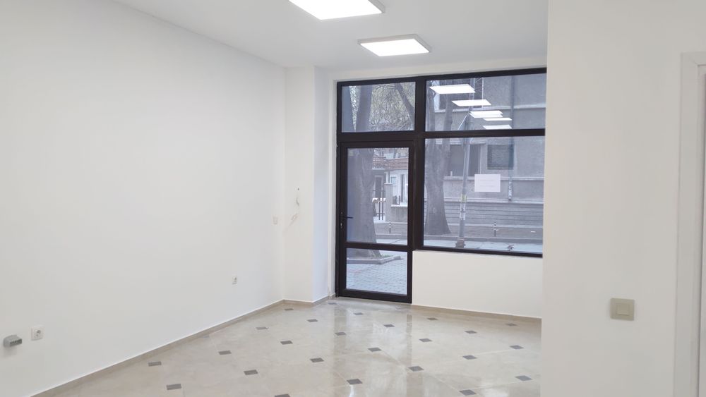 Дава се под наем Магазин в Варна, Център - 43 кв.м за 383.52 € - Снимка #5