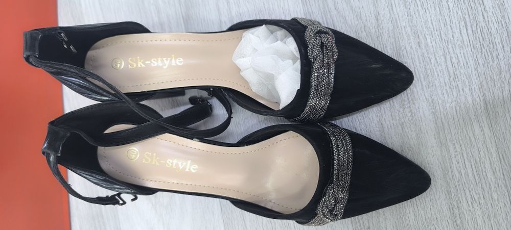 Продам туфли 40 размер