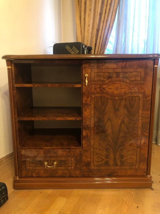 Продаётся гостиная мебель