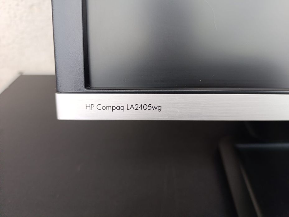 Monitor LCD 24" HP Compaq LA2405WG  Grad A  1920x1200 5ms  DVI VGA