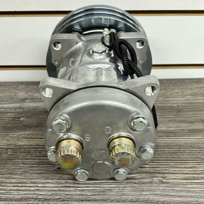 Компрессор кондиционера  5h14 24 в на спецтехнику, Case, кейс