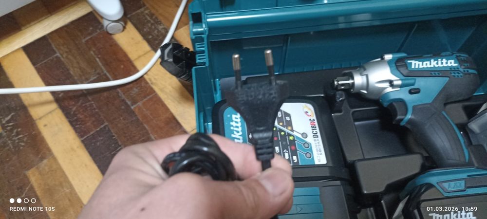 Ударный гайковёрт Makita,с набором ударных головок.