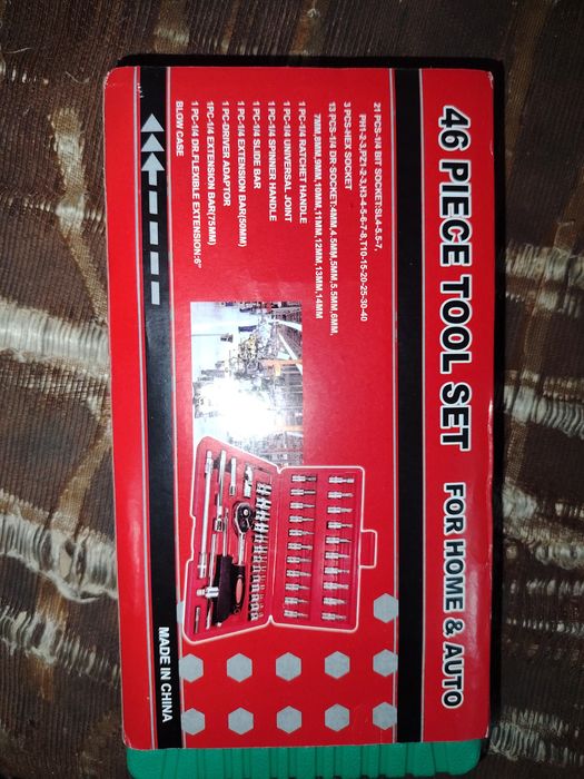 Продаётся набор гаечных и шестигранных ключей.