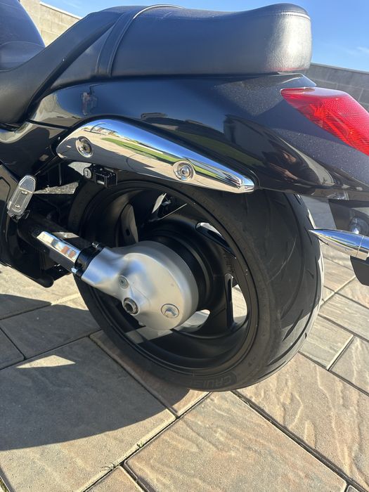 Suzuki Intruder Boulevard VZR1800 M109R