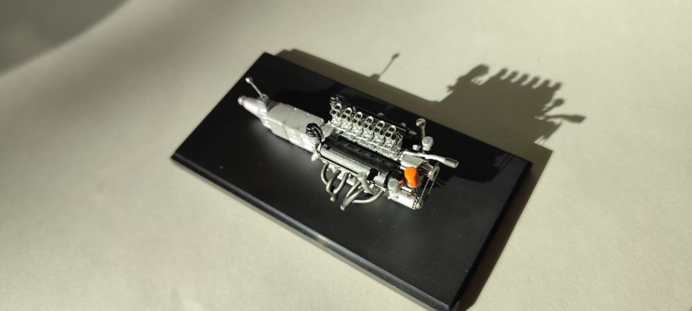 1:18 Ferrari 250 GTO двигател