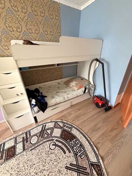Продам детскую 2х ярусную