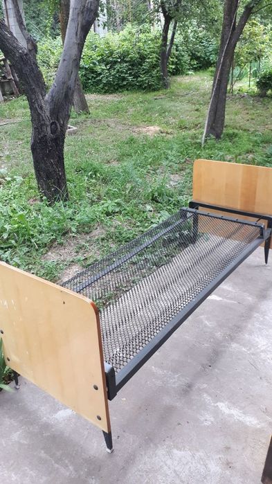 Кровать односпальная