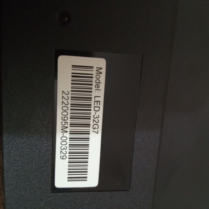 Продам телевизор на запчасти