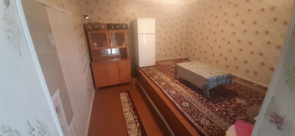 Чиноз туманида 13 сотих, 3 хона, хаммом туалет, уй сотилади