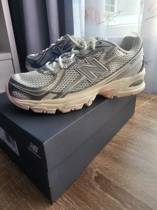 Маратонки New balance U740