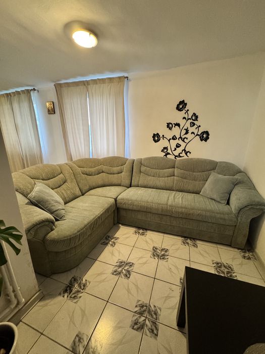 Colțar extensibil + fotoliu inclus – 1.000 lei