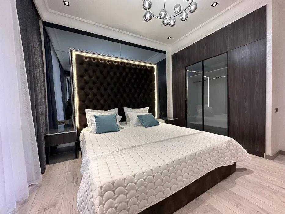 ГОТОВЫЙ АРЕНДАТОР! Шикарная 3х ком кв-ра Ул Нукус, Бабур, Глинка ID02