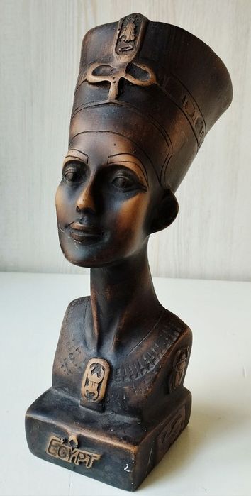 Статуэтка Нефертити