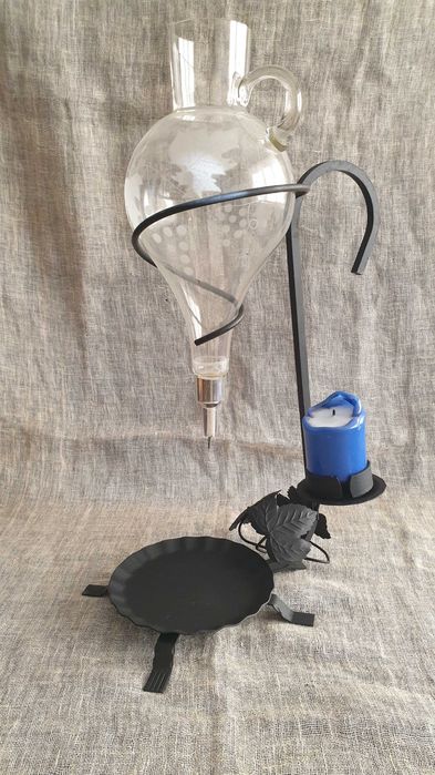 Филигранна сребърна старинна кутийка за бижута и 
 Декантер за вино