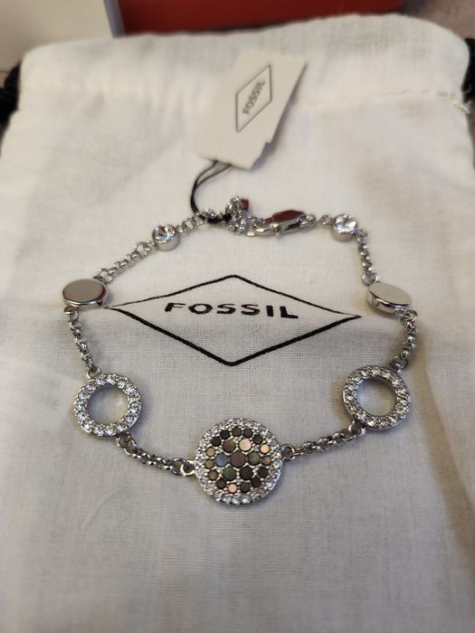 Нова Гривна Fossil