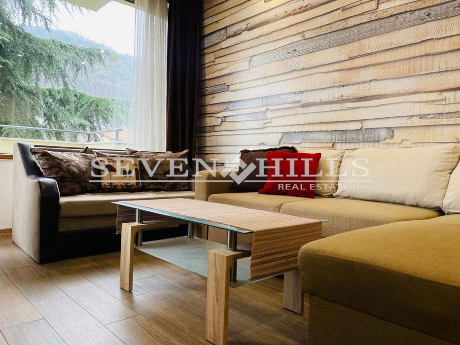 Продава се Тристаен апартамент в Пловдив, Младежки Хълм - 91 кв.м за 2022 €/кв.м - Снимка #1