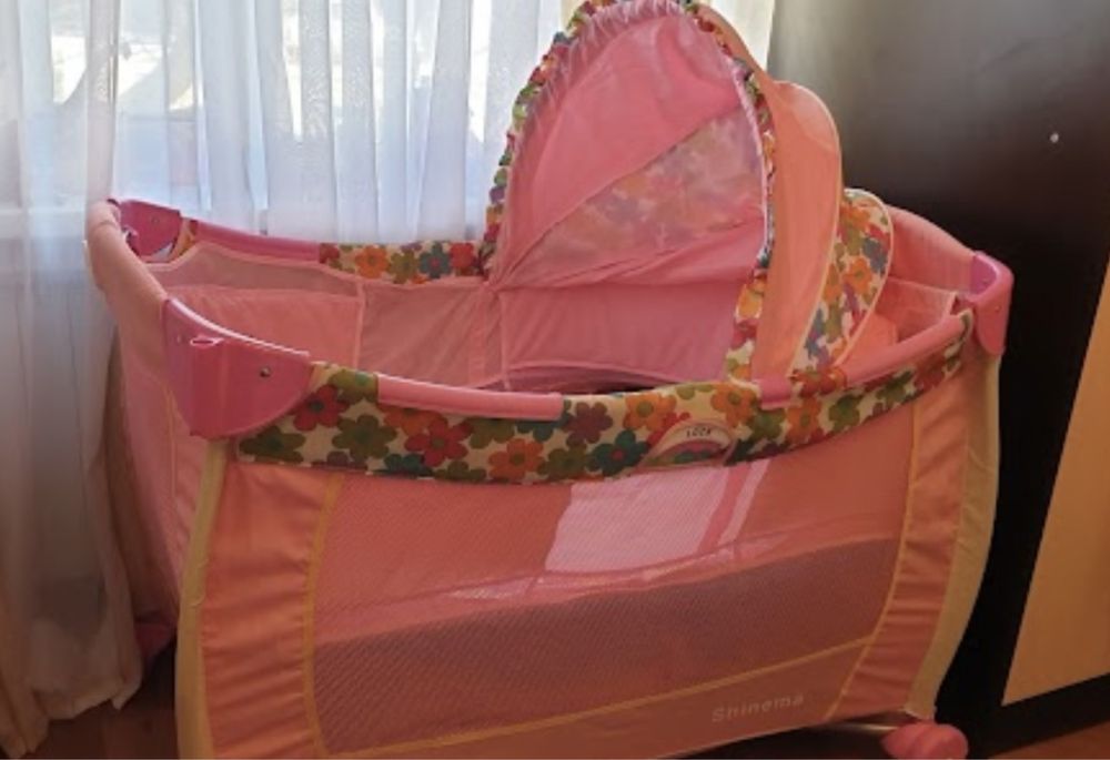 Кроватка манеж 2 в 1 удобная
