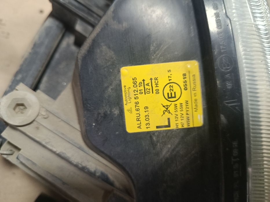 На Приору фары зеркала