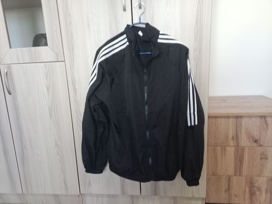 Ветровка adidas новая