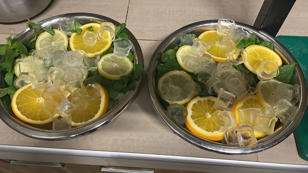 Парение вениками